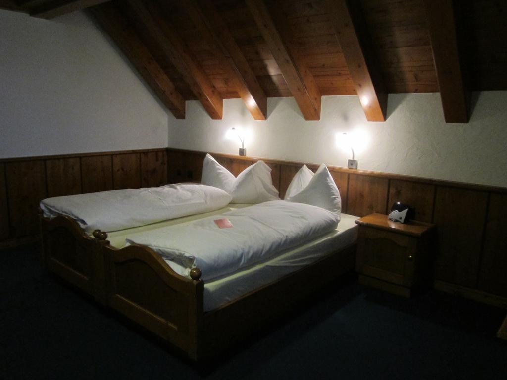 Hotel Zum Kreuz อาเรา ภายนอก รูปภาพ